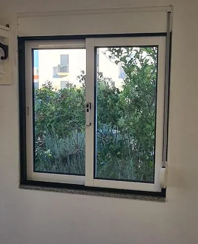 Casa Do Jardim בקתה וילה דו קונדה